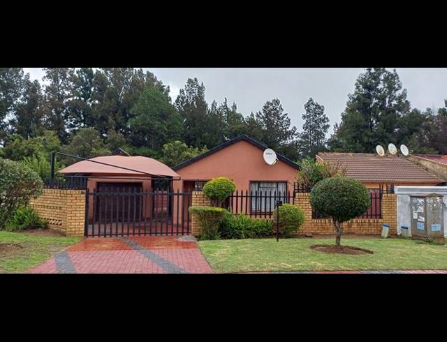 3 BEDROOM HOUSE FOR SALE IN BIRCH ACRES